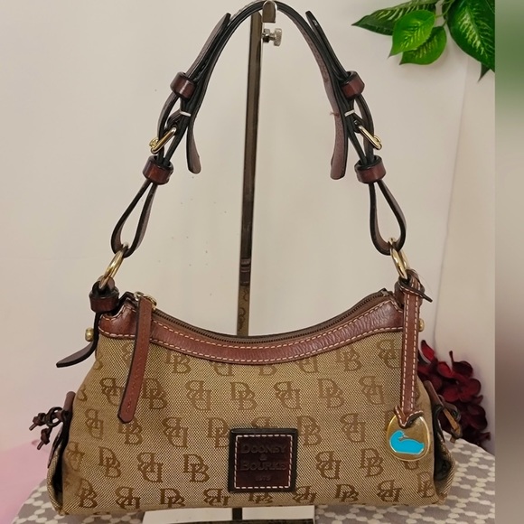Dooney & Bourke Handbags - LIKE NEW Vintage Dooney & Bourke Signature Print Jacquard & Leather Shoulder bag